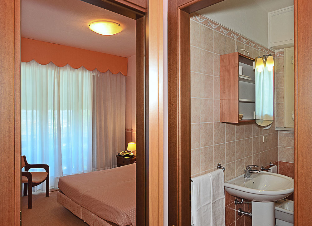Hotel Areion Forte dei Marmi Buitenkant foto
